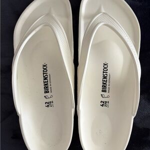 Birkenstock White Honolulu Sandals